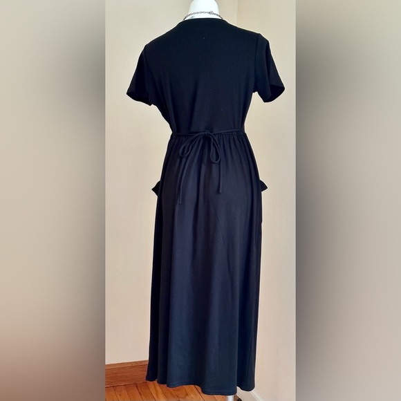 White Sag Black/Blue,White,Tan Floral Embroidered Dress Tie Back Pull Ov… - Picture 7 of 13